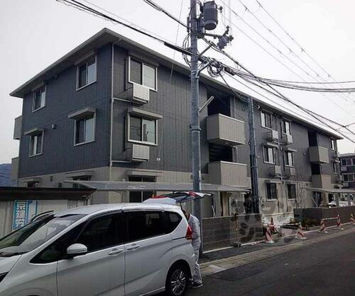 京都府京都市山科区北花山大林町 3階建 築2年6ヶ月