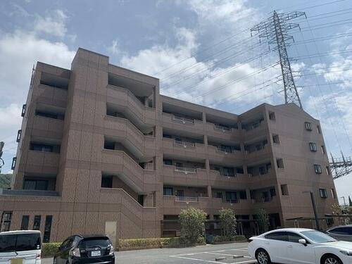 兵庫県姫路市青山３丁目 築18年11ヶ月 5階建