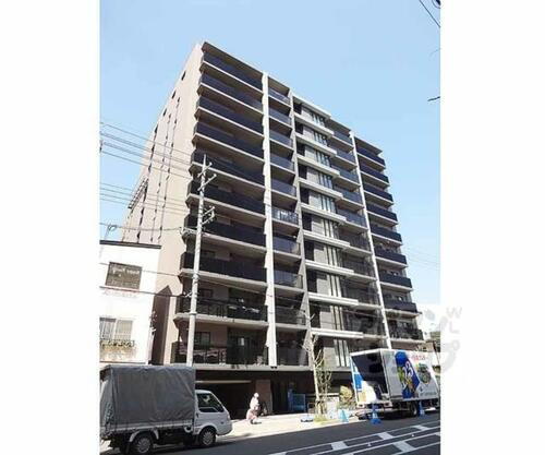 京都府京都市山科区竹鼻堂ノ前町 11階建