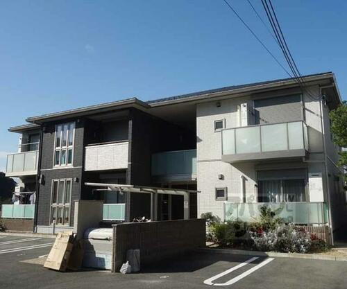 ピュアシャルム 2階建