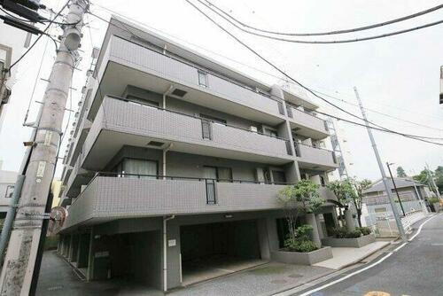 東京都文京区本郷６丁目 地上5階地下1階建