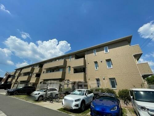 大阪府摂津市鳥飼下２丁目 築7年9ヶ月 3階建