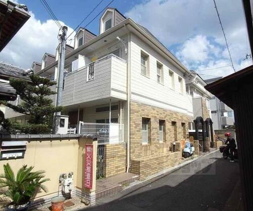 レオパレス西院Ⅰ、Ⅱ 2階建
