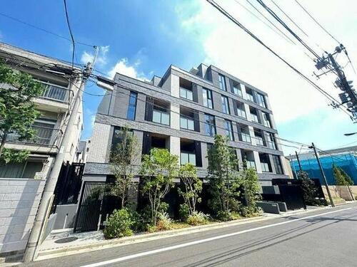 東京都新宿区市谷仲之町 地上5階地下1階建 