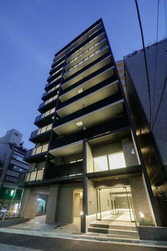 東京都台東区浅草６丁目  12階建