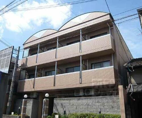 京都府京都市東山区本町１０丁目 築31年9ヶ月 3階建