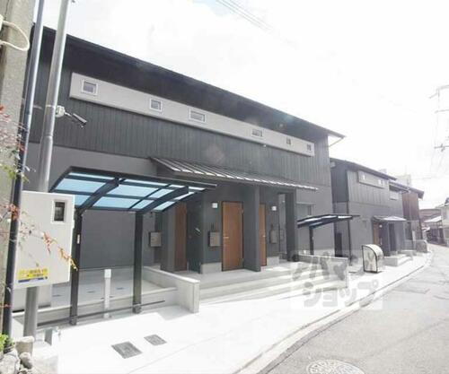 京都府京都市左京区浄土寺東田町 2階建