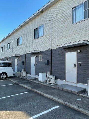 愛知県知多市梅が丘１丁目 テラスハウス