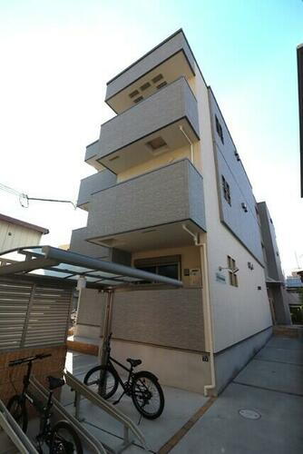 兵庫県神戸市兵庫区中道通４丁目 築4年12ヶ月 3階建