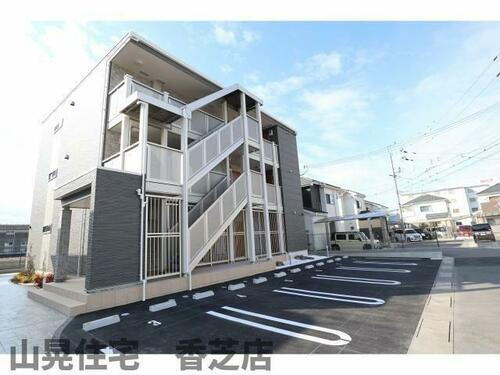 奈良県香芝市下田東５丁目 築3年11ヶ月 3階建