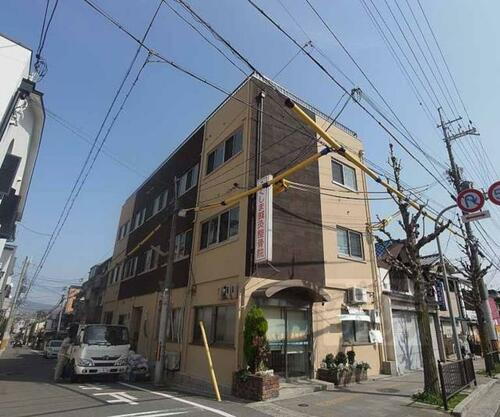 京都府京都市北区紫野下御輿町 3階建