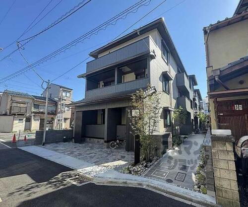 京都府京都市中京区西ノ京池ノ内町  3階建