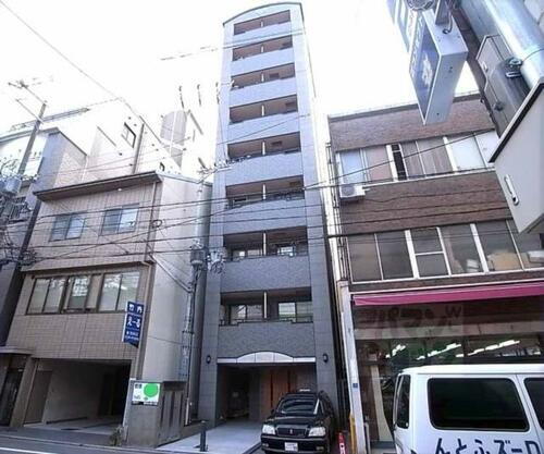京都府京都市下京区寺町通高辻下る京極町 9階建