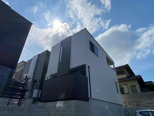 福岡県北九州市八幡西区永犬丸南町３丁目  2階建