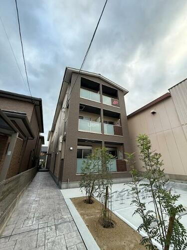 Ｆ　ａｓｅｃｉａ　Ｎｅｉｇｅ 3階建