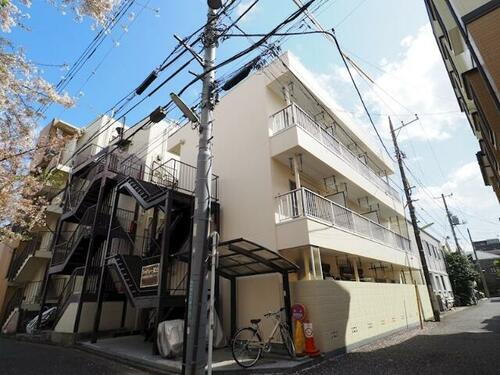 東京都世田谷区大原２丁目 3階建