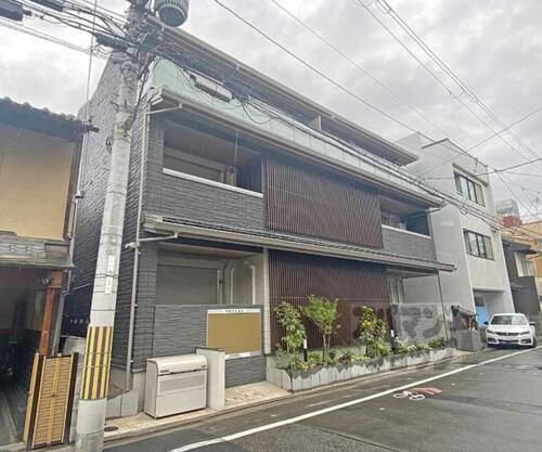 京都府京都市中京区西洞院通夷川下る薬師町 築4年4ヶ月 3階建