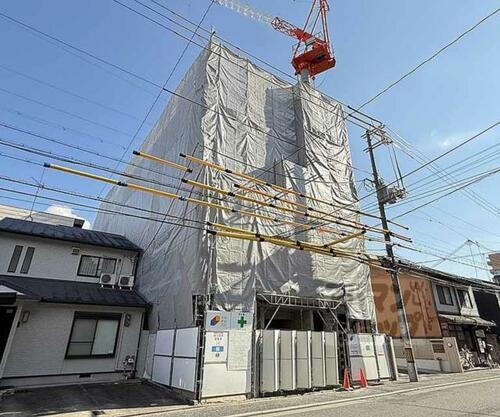京都府京都市下京区西洞院通高辻下る高辻西洞院町  5階建