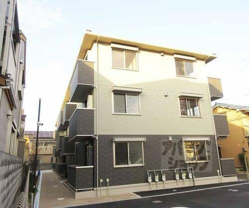 京都府京都市山科区北花山河原町 3階建 築3年9ヶ月
