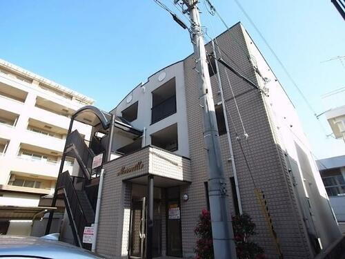 兵庫県明石市山下町 3階建