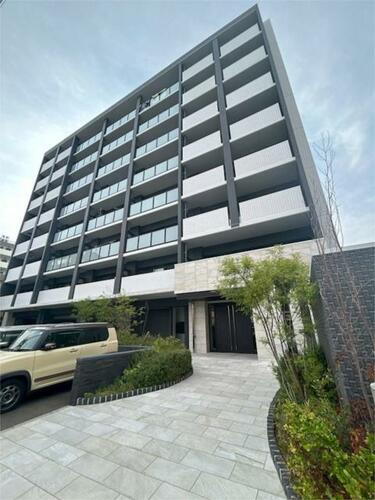 福岡県福岡市博多区東那珂１丁目 8階建