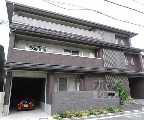 京都府京都市中京区大宮通六角下る六角大宮町 築3年10ヶ月 3階建