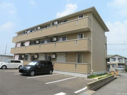 サクセス 3階建
