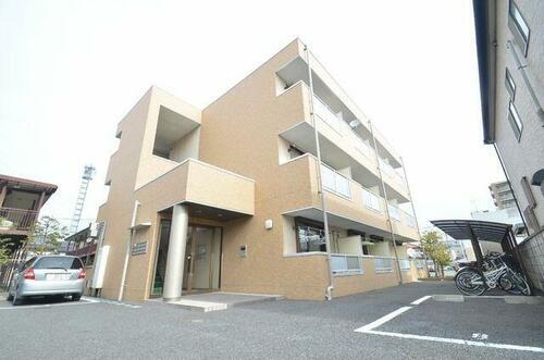 埼玉県川口市東川口３丁目 築22年5ヶ月 3階建