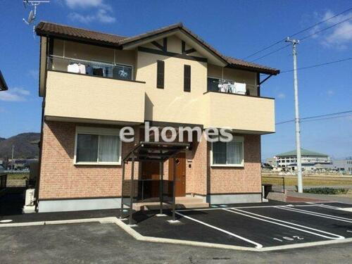 香川県三豊市豊中町本山甲 タウンハウス