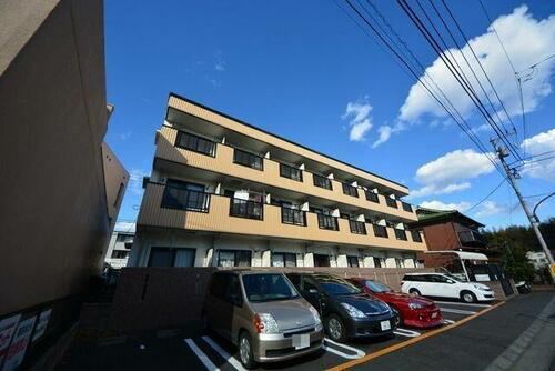 東京都三鷹市大沢６丁目 3階建 築20年6ヶ月