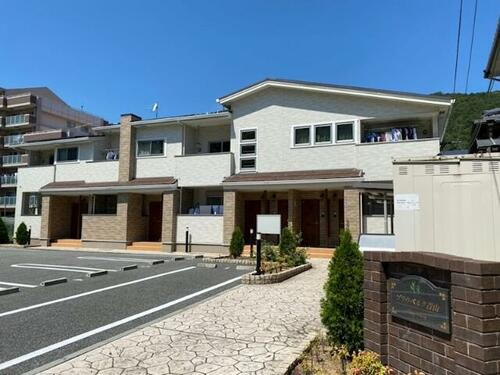 ブラウベルク青山 2階建