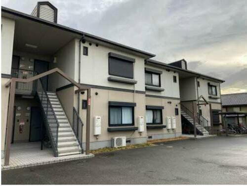 兵庫県姫路市飾磨区英賀宮町１丁目 2階建