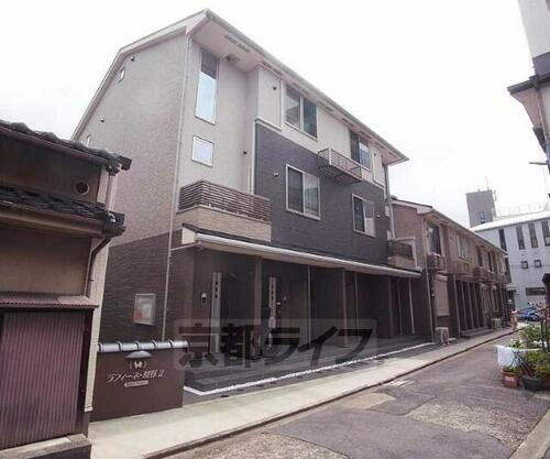 京都府京都市南区吉祥院三ノ宮西町 築11年10ヶ月 3階建