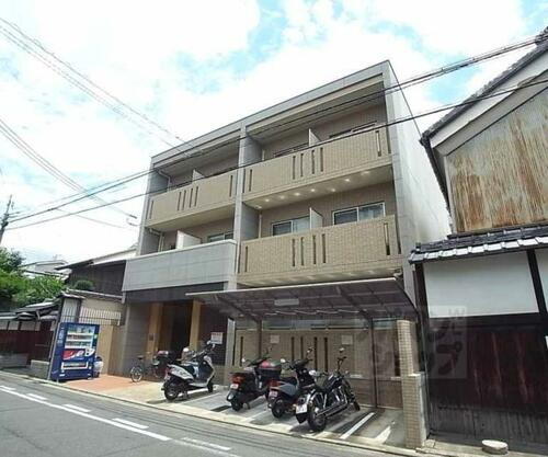 京都府京都市中京区西洞院通夷川上る毘沙門町 築20年10ヶ月 3階建