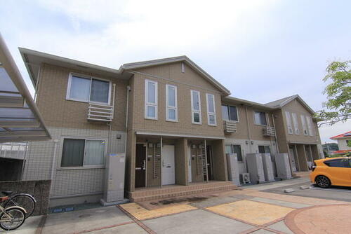 愛媛県松山市衣山４丁目 賃貸アパート