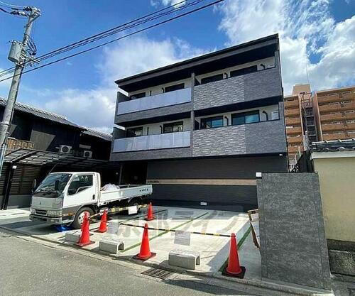 京都府京都市下京区高辻通大宮西入坊門町 築3年11ヶ月 3階建