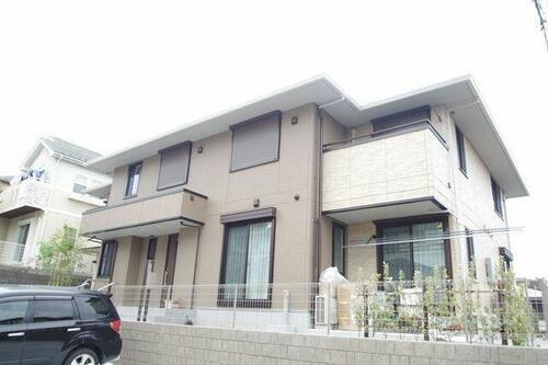 ラルーチェ 2階建