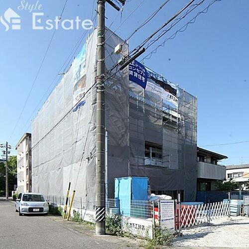 愛知県名古屋市西区赤城町 3階建 