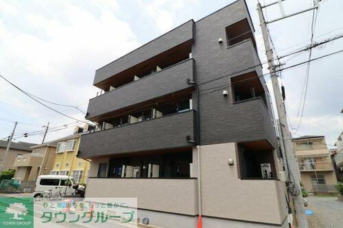 埼玉県蕨市北町１丁目 3階建 