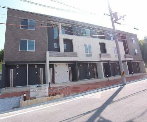 京都府木津川市城山台１１丁目 築10年4ヶ月 3階建