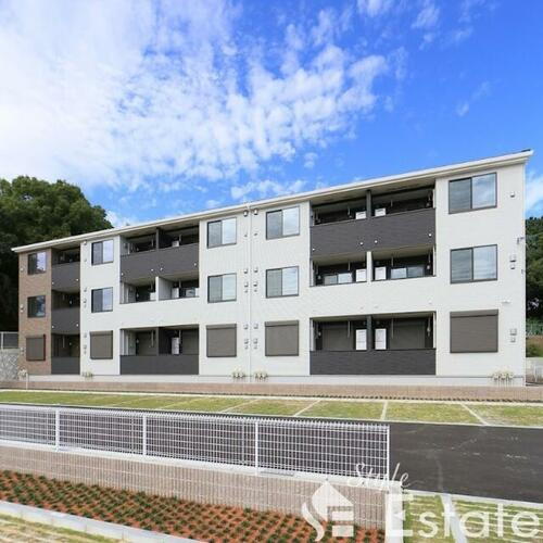 愛知県名古屋市緑区乗鞍３丁目  3階建