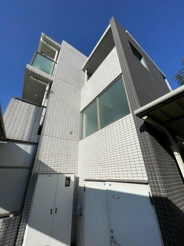 埼玉県川口市朝日１丁目 築15年8ヶ月 3階建