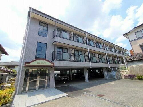 大阪府吹田市千里山西３丁目 築28年10ヶ月 3階建