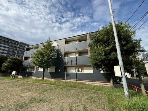 千葉県千葉市中央区長洲１丁目 賃貸アパート