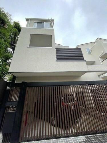 八雲４丁目戸建 3階建