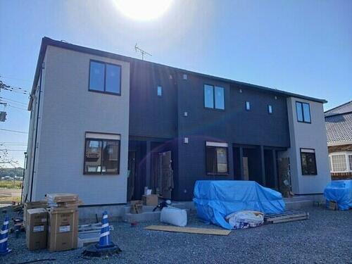 熊本県菊池郡菊陽町大字津久礼  2階建