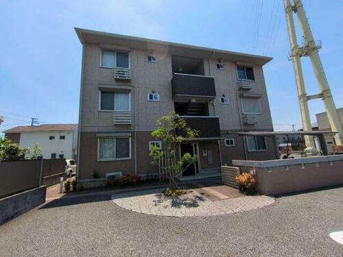兵庫県姫路市飾磨区阿成渡場 3階建