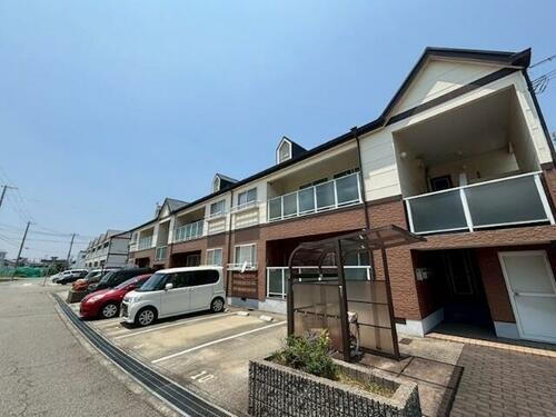 兵庫県姫路市飾磨区英賀保駅前町 2階建