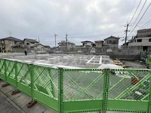 千葉県流山市前ケ崎 2階建 