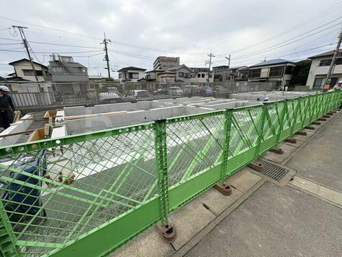 千葉県流山市前ケ崎 2階建 